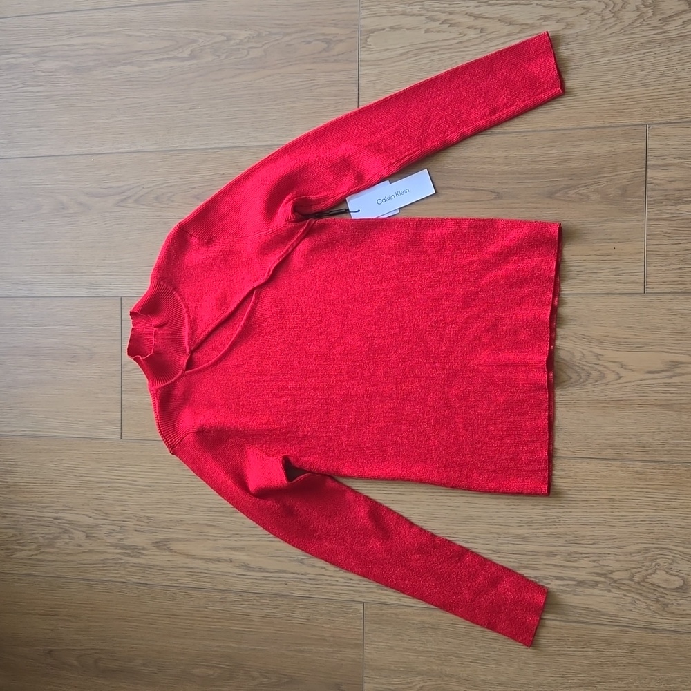 Calvin Klein -  Sparkling Red Cutout Top